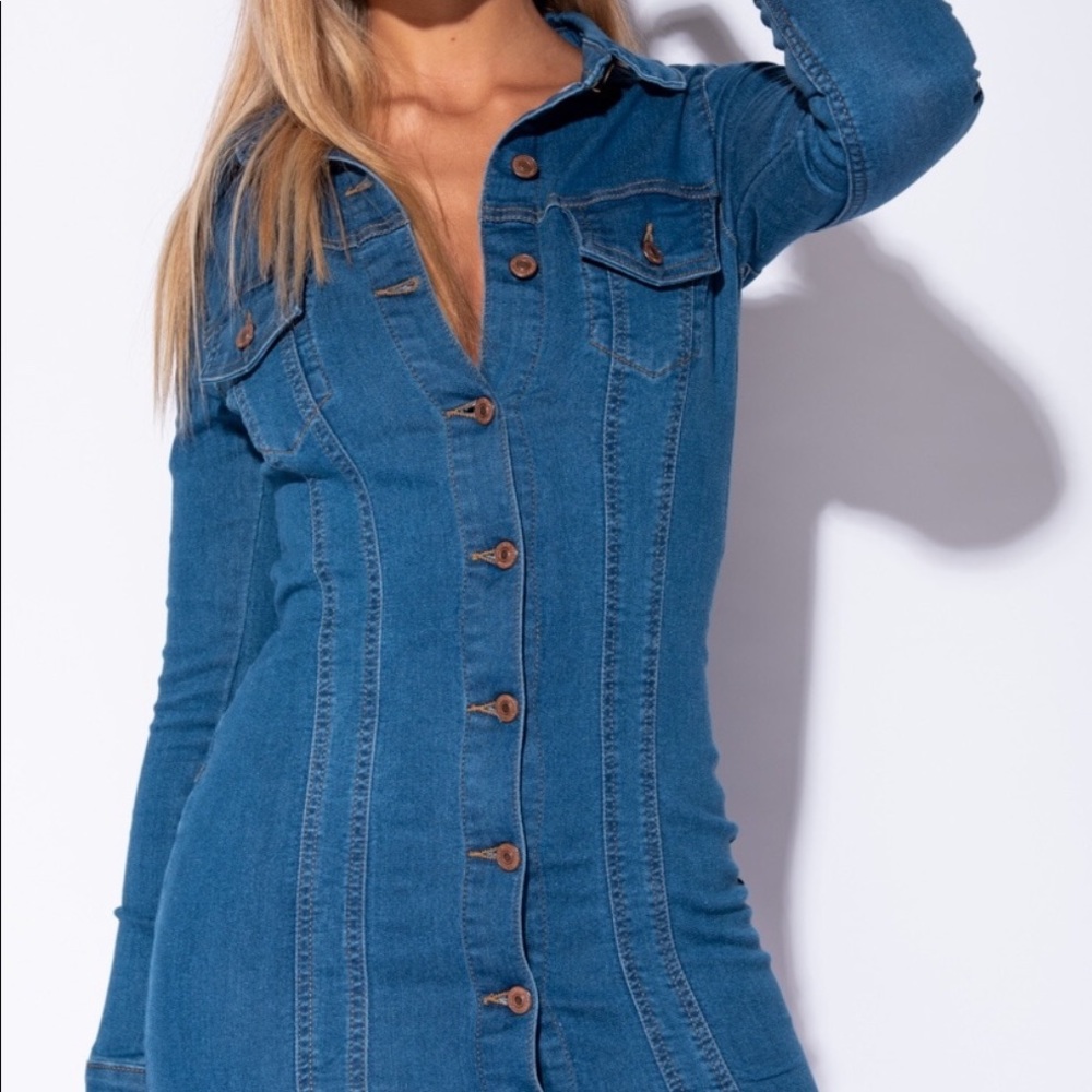 ❤️❤️❤️Only One Left! NWT Denim Dress❤️❤️❤️ - Picture 3 of 5